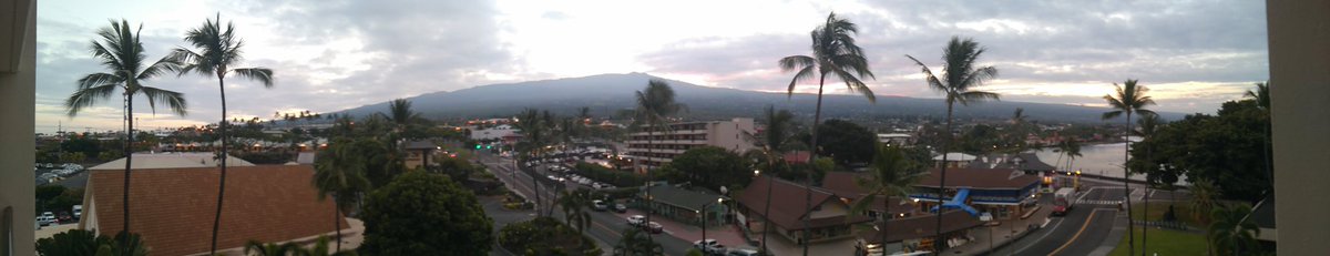 ICelarain's tweet photo. Kailua Lona vistas del Mauna Loa...y de parte da ciudad https://t.co/EoyXPFPOLL