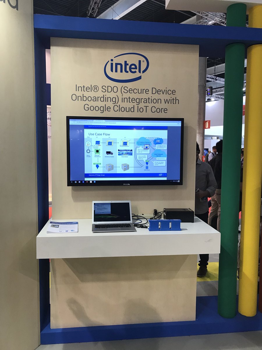 jmcambot's tweet image. #IoTSWC17 @googlecloud @TellMePlus #PredictiveObjects #CloudIoTCore Embedded AI at the edge Together on Google booth...