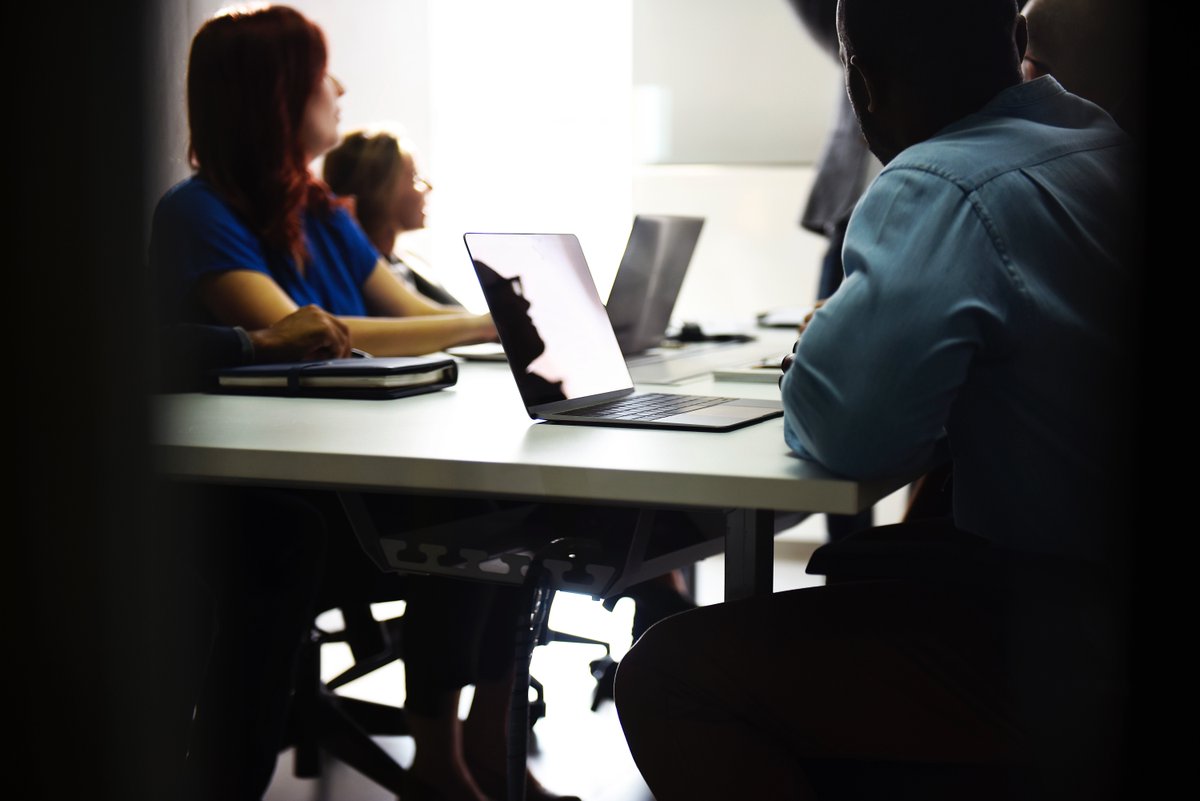 HybriditySA's tweet photo. Industry tech is enabling the easy booking of small group meetings. #trendwatch #eventtech #innovation #hybridity 

https://t.co/C1Y9uti4oI https://t.co/yZ7FCOO9Km