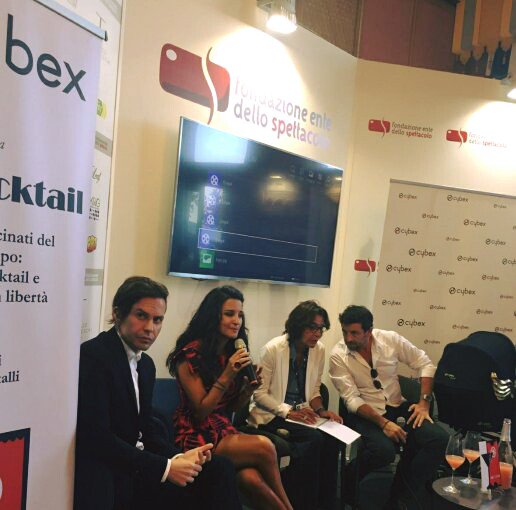 CineCocktail's tweet photo. Siamo tutti @SebastianoRiso 
.
#cinema #UnaFamiglia
#NOomofobia #NOignoranza https://t.co/MuIf2D74Bs