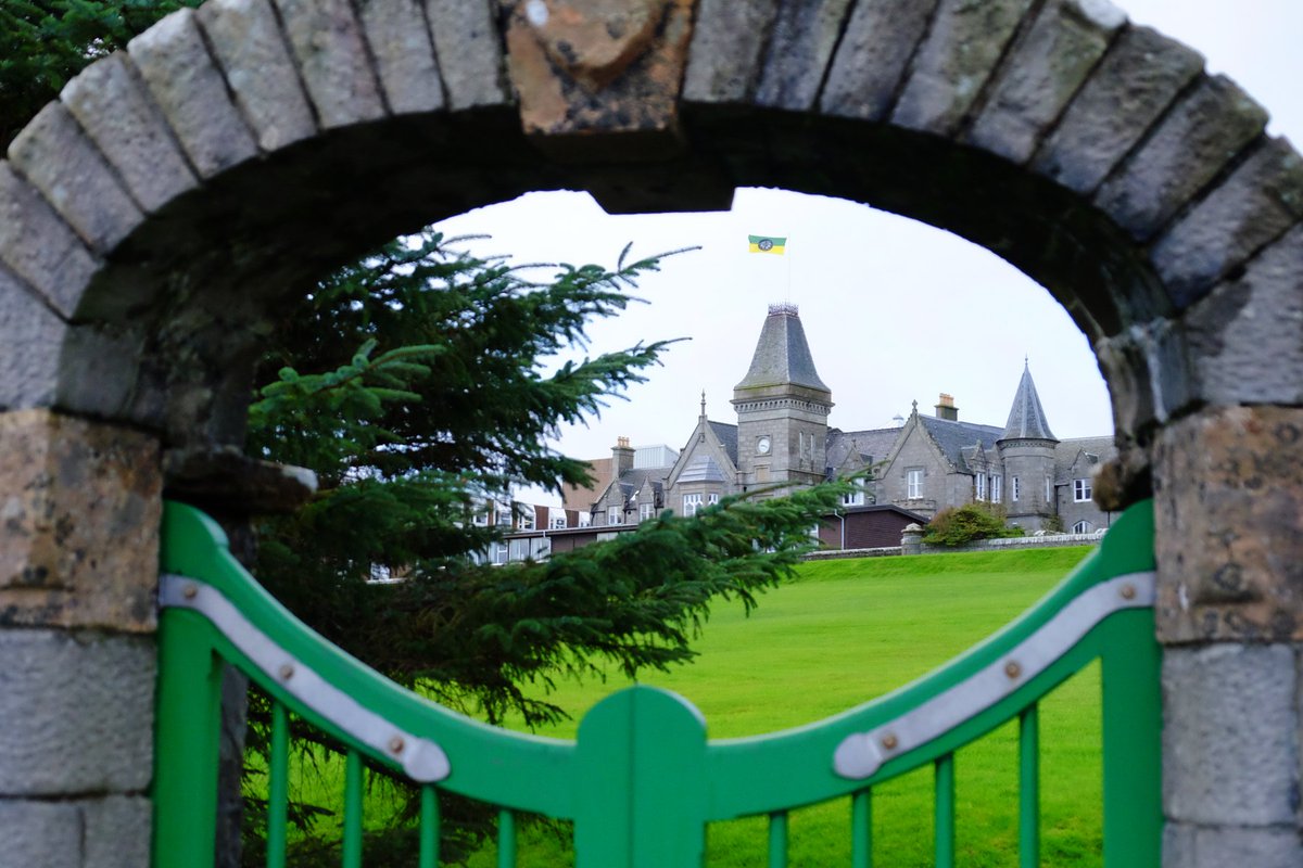 ShetIslandsCll's tweet photo. Last day today for Anderson High pupils & staff before moving to #NewAndHS at end of the month #Lerwick #Shetland #endofanera #newbeginnings https://t.co/uhtmJtmcfH