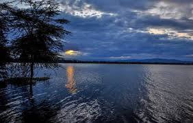 kibokoluxcamp's tweet photo. The resort organizes boat trips for exploring the natural beauty to the nearby Crescent Island.
#CampInStyle #KibokoLuxuryCamp ^@BillyMiya https://t.co/aHpPdd944J
