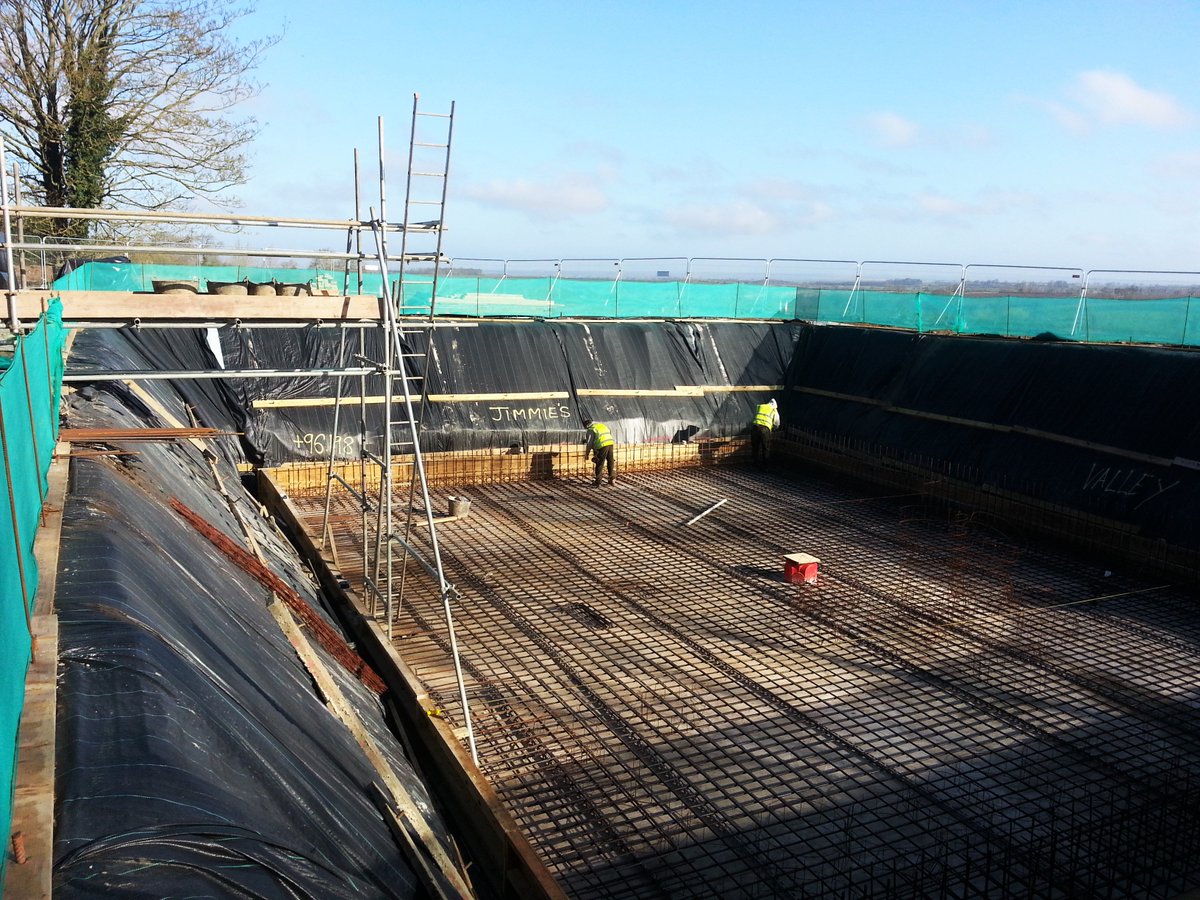 FarrowWalshLtd's tweet photo. Work being done on a basement retaining structure #engineering #construction #retainingstructure #structuralengineering https://t.co/A8L6qQwVnk