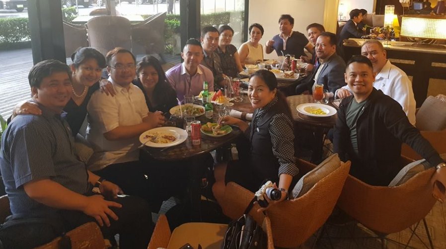 nashdgr8's tweet photo. sarap ng kwentohan cgurado dito nakaka #DDSGOODVIBES hahahaa #DDSPARTYPARTY great job @iMthinkingPinoy @MochaUson and all! https://t.co/vJSGVS7vqg