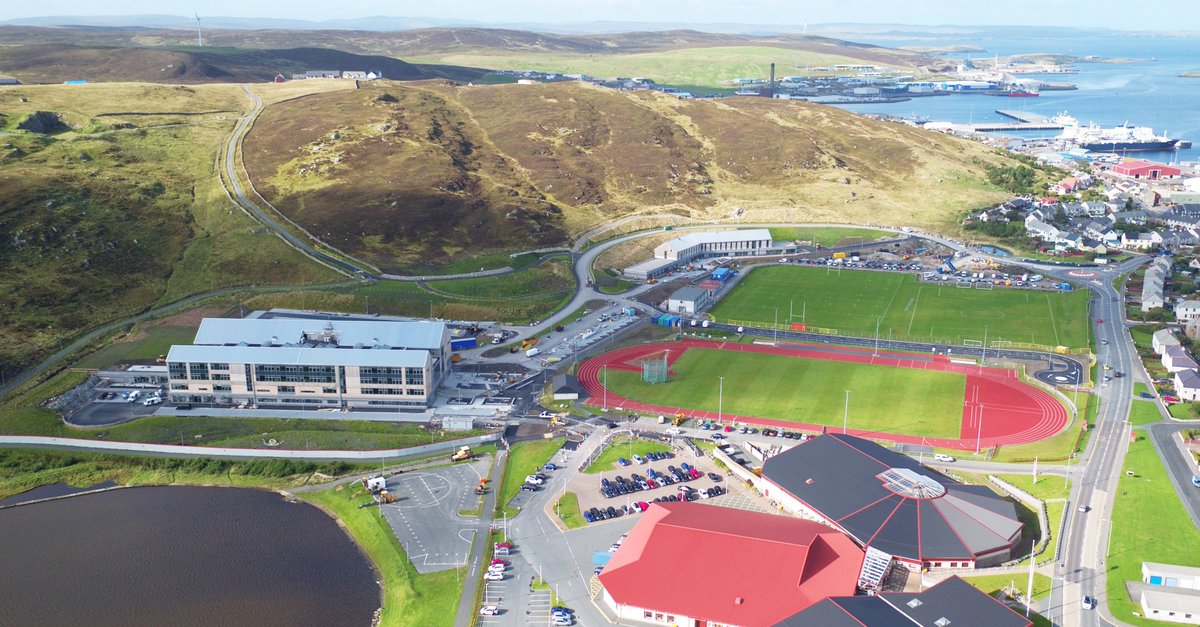 ShetIslandsCll's tweet photo. Last day today for Anderson High pupils & staff before moving to #NewAndHS at end of the month #Lerwick #Shetland #endofanera #newbeginnings https://t.co/uhtmJtmcfH