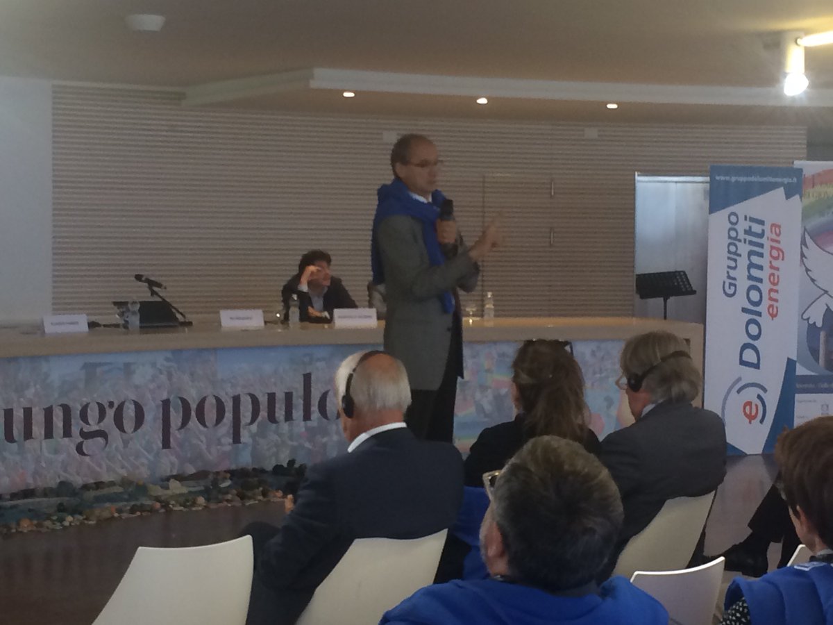 EYPW_PEJE's tweet photo. Pio Wennubst up now in English. A movement is intellectual, physical and the most difficult, the soul. Open yourself. #bluepeace #eypw14 https://t.co/kIh41tj2Vj