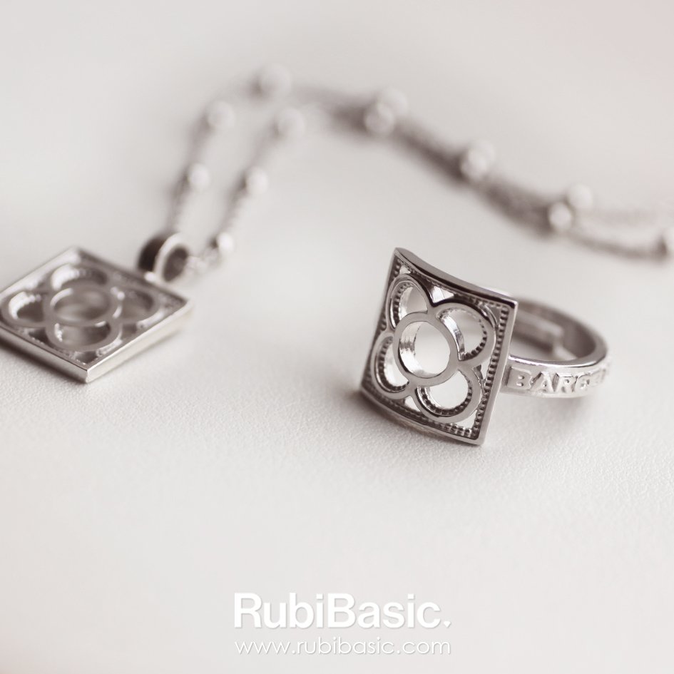 RUBIBASIC's tweet photo. I love BCN #joya #rajolabarcelona #Barcelona #Ilovebcn #jewellery #moda #fashion @lilladiagonal https://t.co/KluwesV0E7