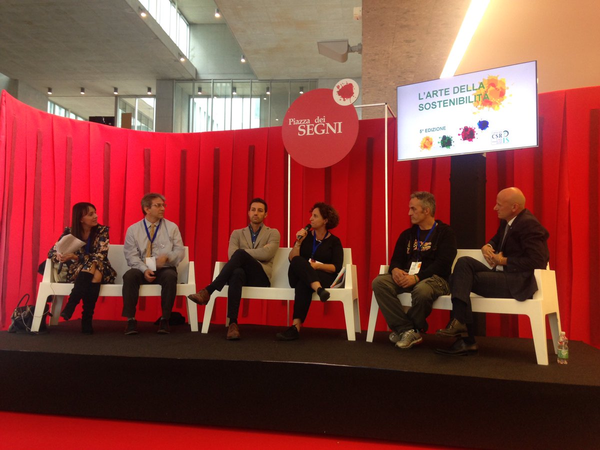 LorenzoMatucci's tweet photo. #CSRIS17 @francescamag "#Edison ha cambiato l'approccio delle imprese alle calamità: non solo aiuto economico ma condivisione di competenze" https://t.co/ZBUmqNsaFL