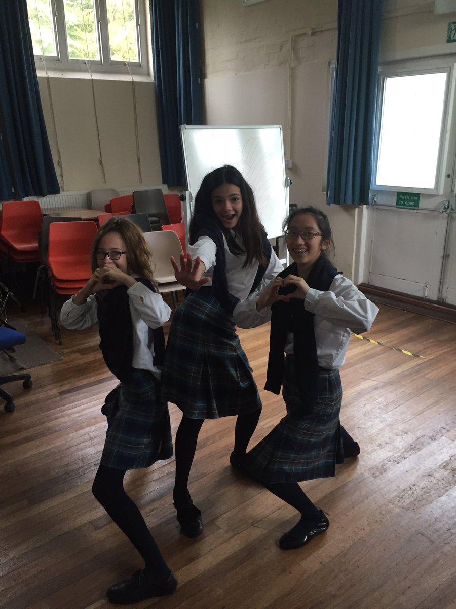 MSJ_Music's tweet photo. Year 9 transforming into Motown girl groups of the 1960s. The Supremes eat your heart out! #stop in the name of love #learn through performing https://t.co/WdGKEy1PyW