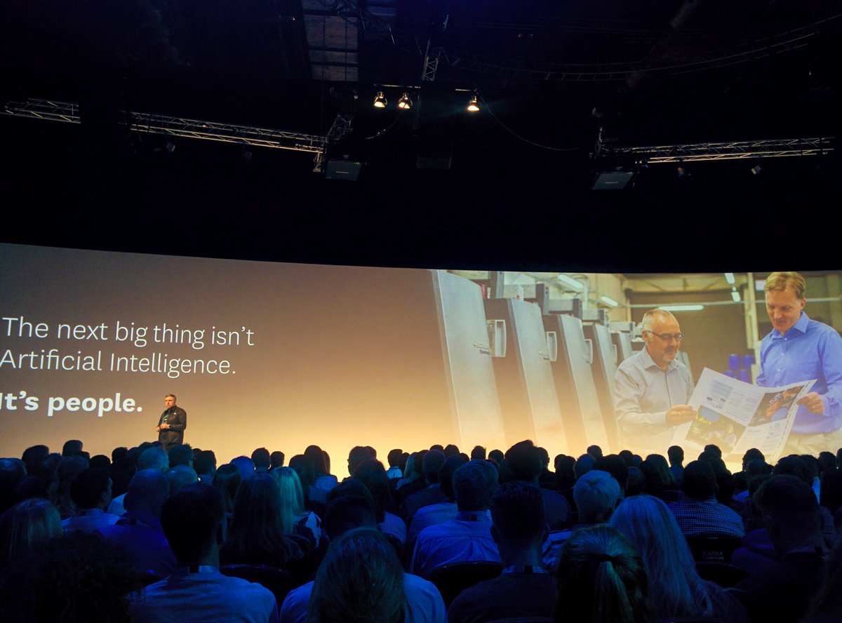 <a href="/garyturner/">Gary Turner</a> makes a key point, people skills become more important when tech does the heavy lifting #xerocon @EvansPartners <a href="/Xero/">Xero</a>