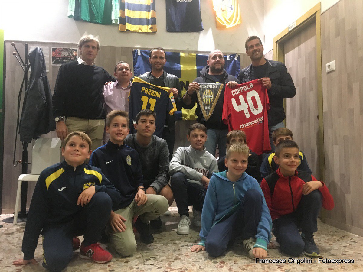 HellasVeronaFC's tweet photo. #CalcioClub: inaugurato alle Golosine il nuovo 'Human Cases'
Leggi qui ➡️ https://t.co/PNmgL8EypH
#DaiVerona https://t.co/M8X3GjSSgC
