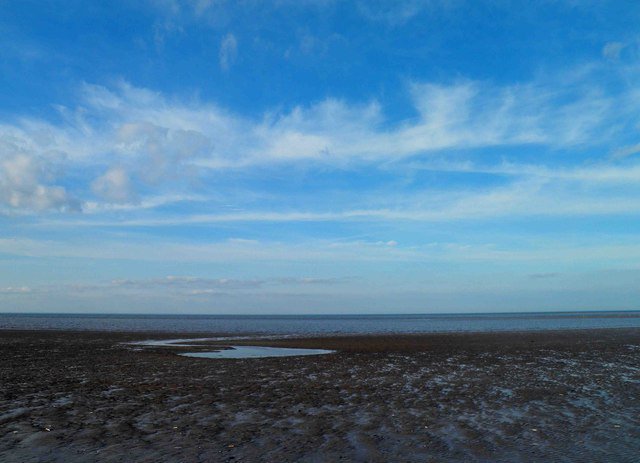 Cley Beach Cottage tweet media