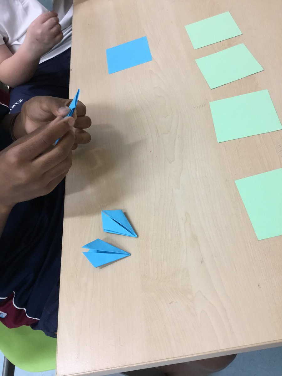 BCADprepmaths's tweet photo. #bcadcreativity #nopenswednesday @bcadprep origami requires good listening https://t.co/iEWRCIEBHz