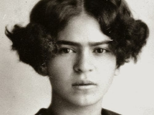 Frida Kahlo, 16 años. (1923)