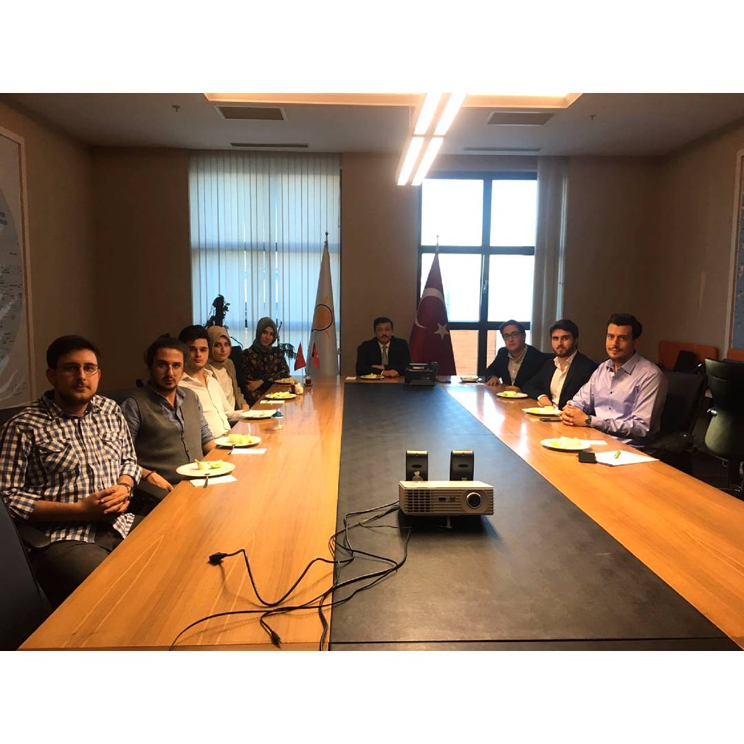 Genel başkan yardımcımız ve İzmir milletvekilimiz Sayın <a href="/avhamzadag/">HAMZA DAĞ</a> bizi genel merkezimizde kabul ettiler. 

<a href="/avhamzadag/">HAMZA DAĞ</a>