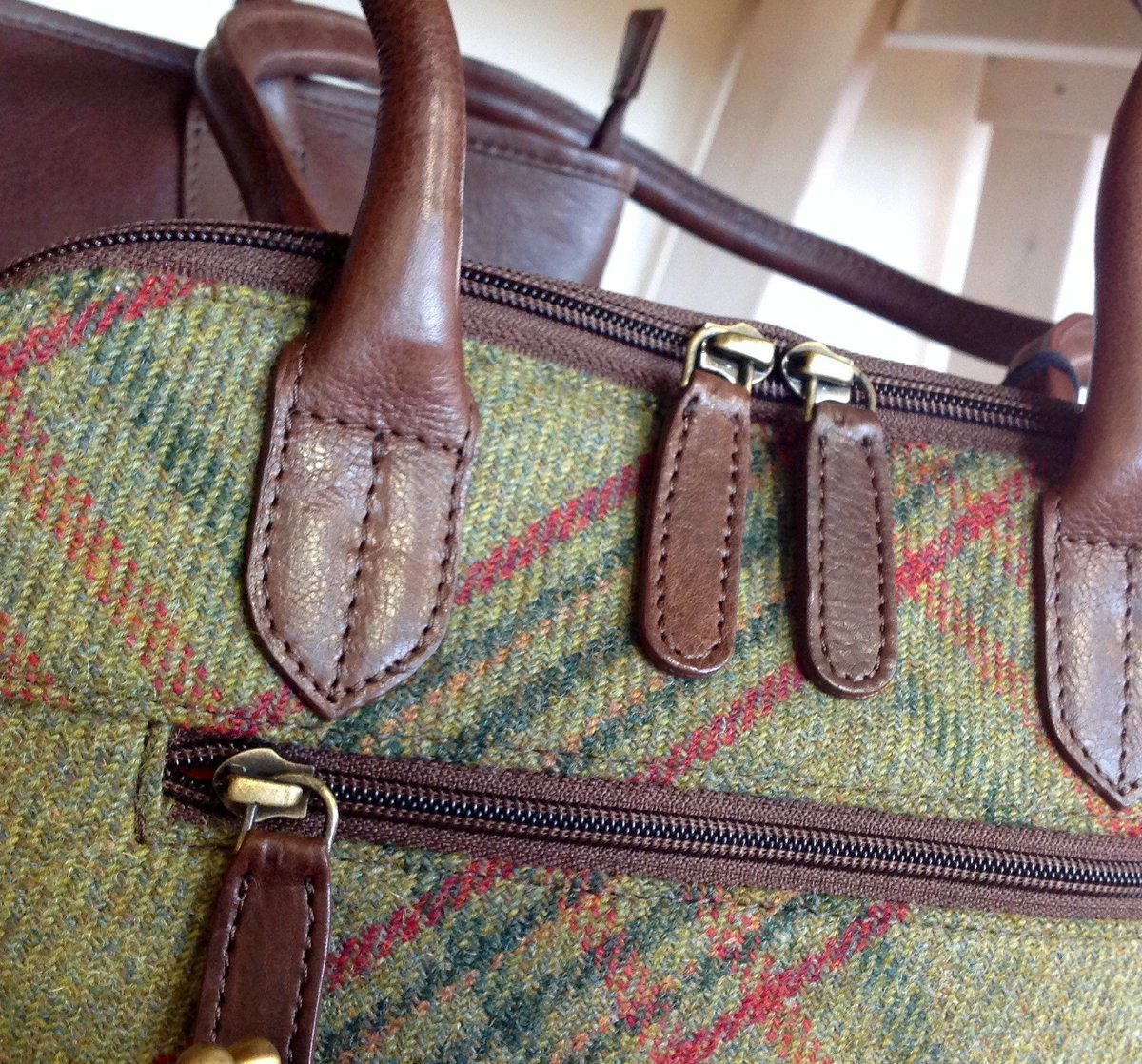 Simpsonsgarden's tweet photo. We are in love with this #IslayTweed and Leather Collection! ❤️
Check out this exquisite collection of #bags, gifts and accessories in store https://t.co/cz6nGm4leX