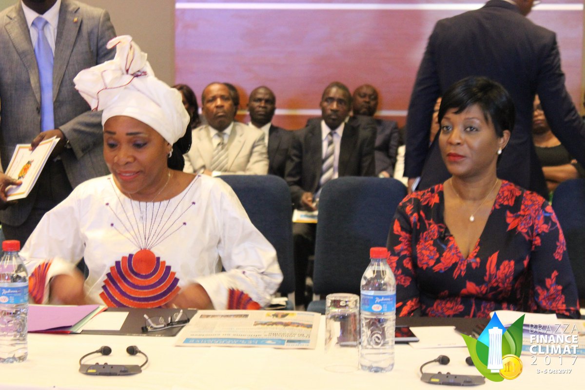 EnvDDBC_GouvCg's tweet photo. 1er Jour de la conférence #BRAZZAFINANCECLIMAT2017
Mardi 3 octobre 2017 au Radisson Blu à Brazzaville.
Photos : Karesse-DIGIPAFRIQUE/RECEIAC https://t.co/pfzmDG1KNa