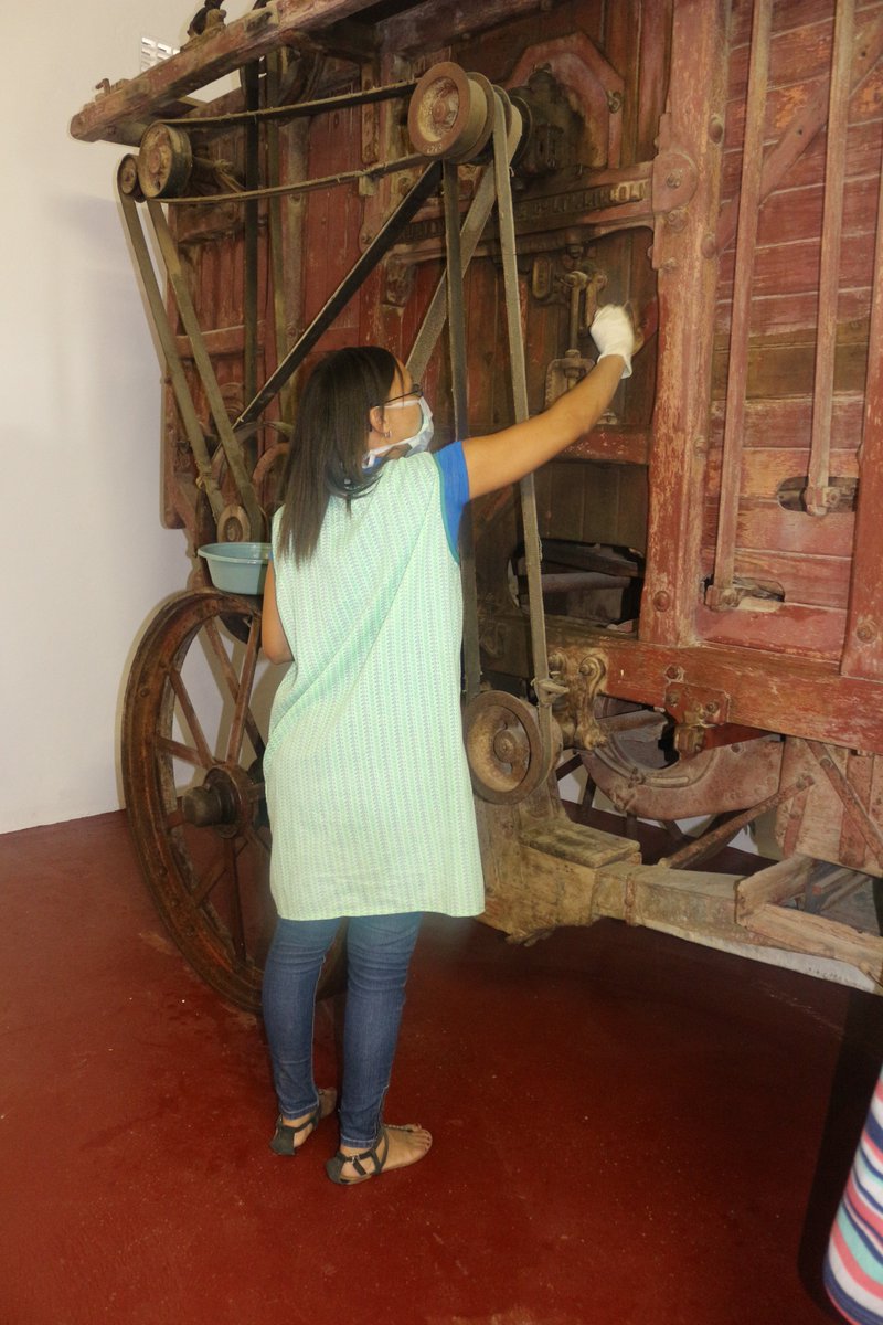 JanDanckMuseum's tweet photo. A young lady cleaning? It's more! It's #preservation #care4artefacts #love4museums  #empower_youth #WednesdayWisdom https://t.co/zys8BmIHnd