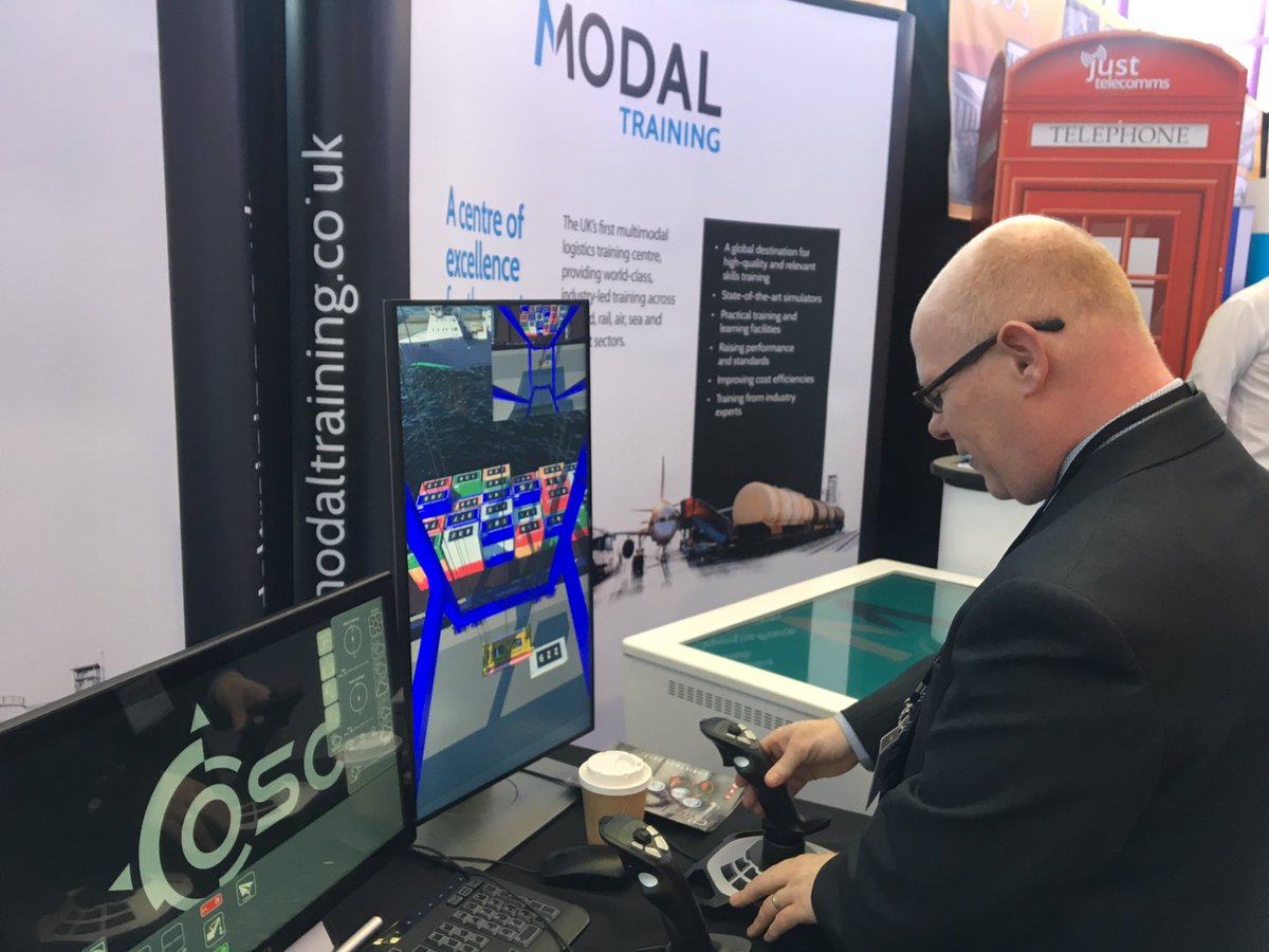 ModalTraining's tweet photo. Our team experienced #bizhivelive2017 yesterday, a great event with plenty of opportunity! #modaltraining #humber #docks #logistics https://t.co/AvdfljKdj4
