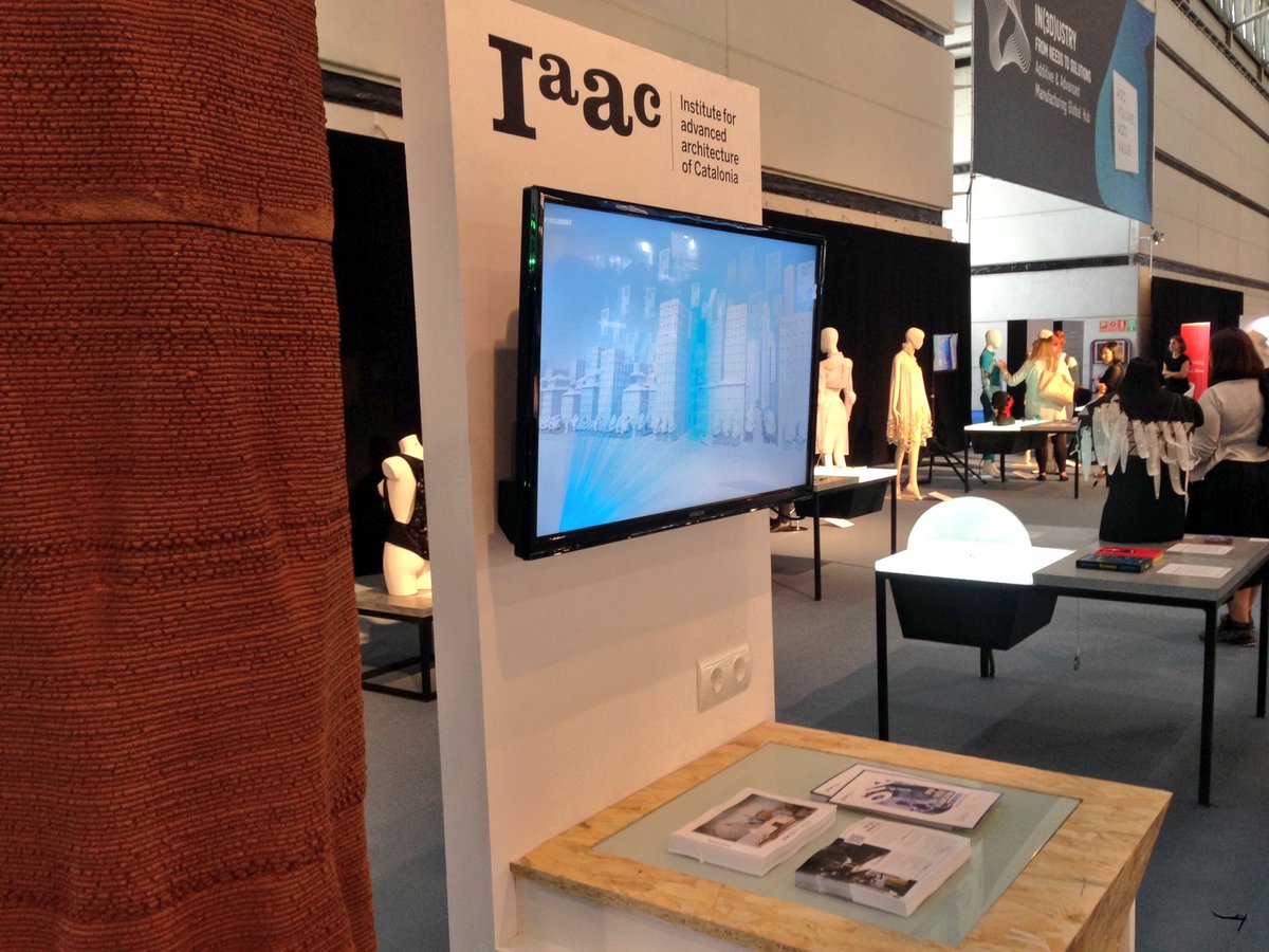 IAAC's tweet photo. Join @IAAC at @in3dustry! Until Oct 5th #OnSiteRobotics will be displayed in one of the biggest events of the #AdditiveManufacturing sector. https://t.co/grn03vG8kV