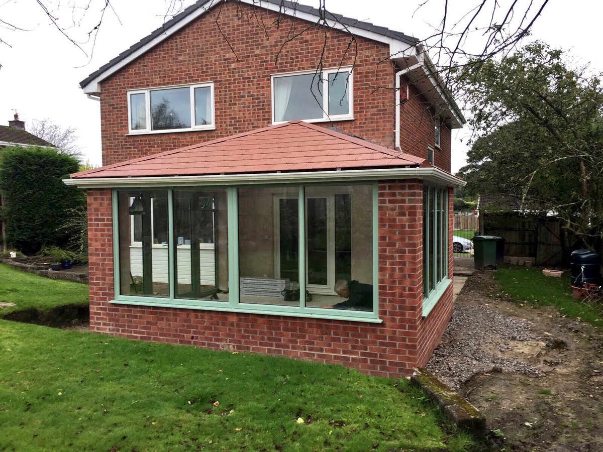 RealRoofConserv's tweet photo. Another #warmconservatory #thermalefficiency #conservatory #extension https://t.co/Epzls2ZeoV @prefixsystems @tjconservatory @RedRoseMags https://t.co/NakSsZU3xC