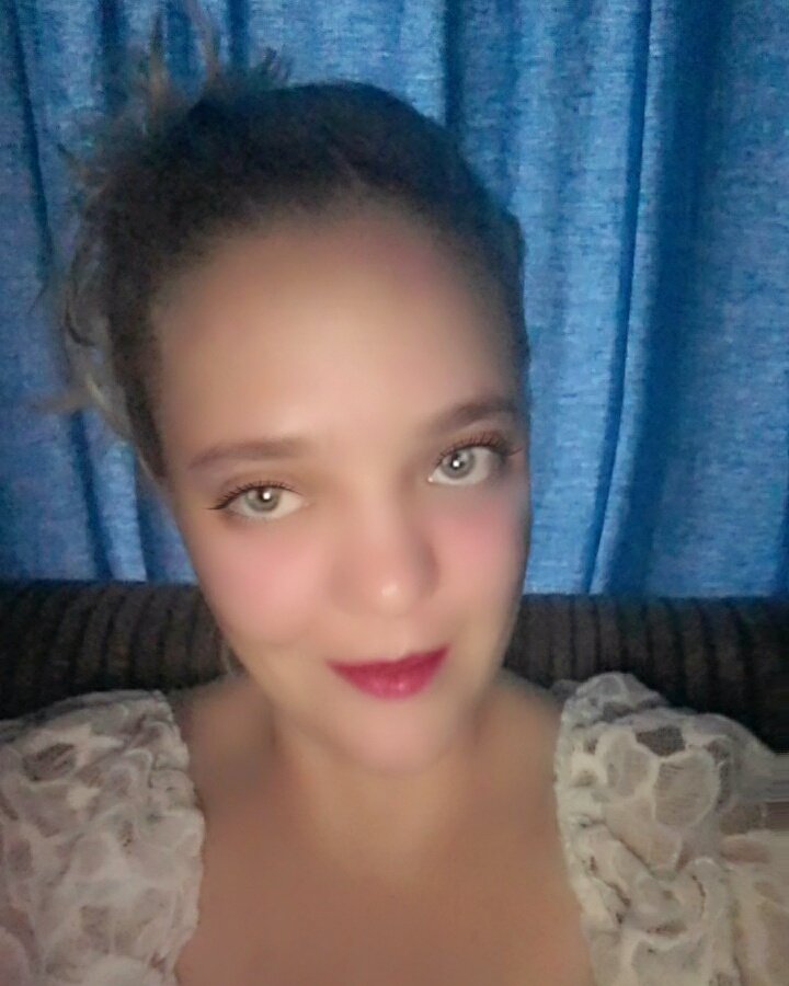 LincolnShaleen's tweet photo. #smile #smilebehapy #confident #smilemore #positive  #happyvibes #beyourself #confidentgirls #happygirls #happygirlsaretheprettiest https://t.co/OGmT27MOXR