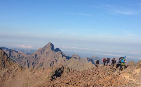 Avis Couleur Corse GR 20: Circuit GR 20 Nord - L'essentiel en 6 jours Circuit GR 20 Nord... blog.couleur-corse.com/Avis-Couleur-C…