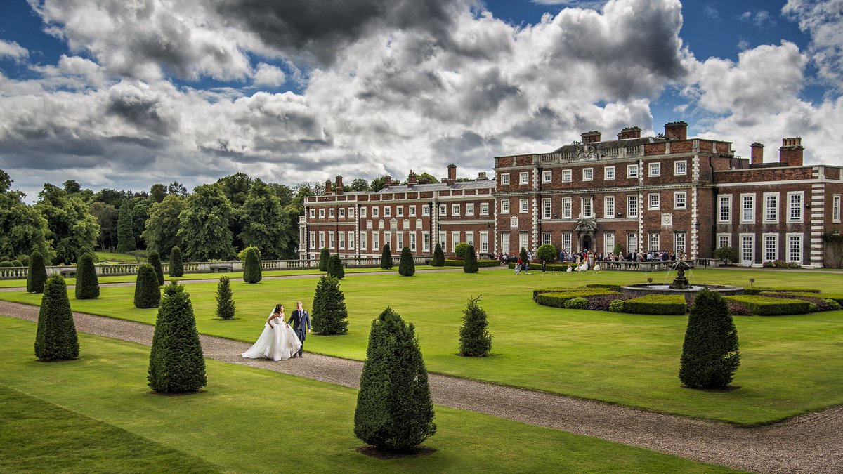 blissbride's tweet photo. The #fabfour photographers exhibiting @KnowsleyHall Wedding Show 22/4/18 @Jeff_Langhorne AndyJPhotography @keyholestudios @chrishickey_uk https://t.co/IfNrU0XFDc