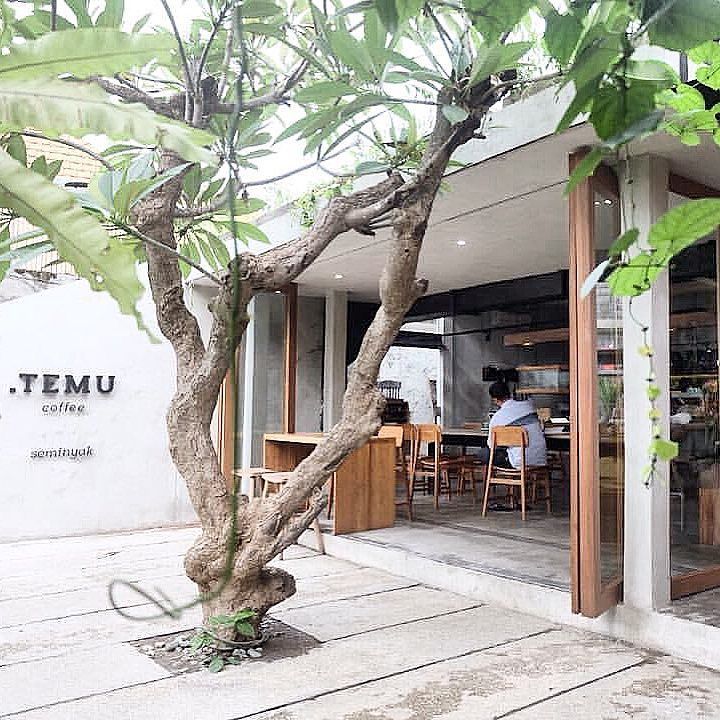iDEAOnline's tweet photo. Titik Temu Coffee @titiktemubali setelah renovasi oleh @platform.architect .

#berbagiidea #platformarchitect #tit… https://t.co/oza5N0Kmid https://t.co/KZpQITyOh8