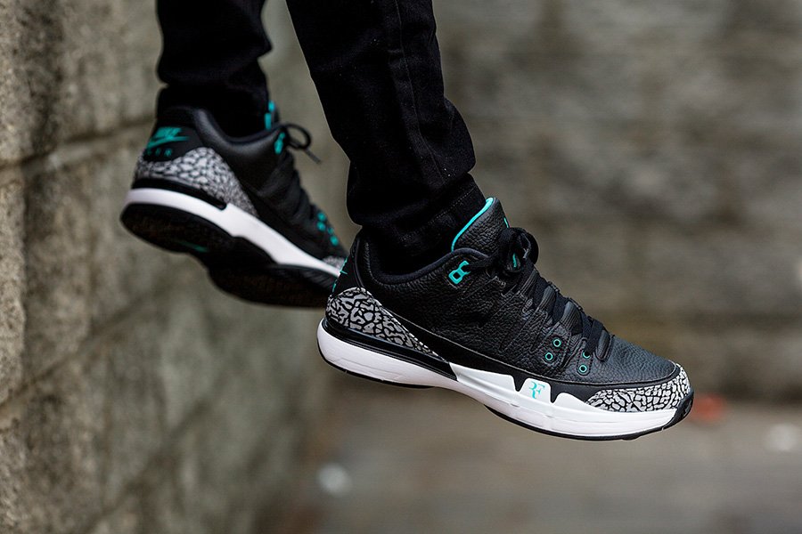 sneaker_wars's tweet photo. 【発売情報】 10月5日にSports Lab by atmos 新宿で先行販売！
ナイキ コート ズーム ヴェイパー RF × AJ 3 "アトモス" 709998-031) 24,840円 (税込)
⇒https://t.co/yL2ImLzJuf https://t.co/Ec9iIaXhTj
