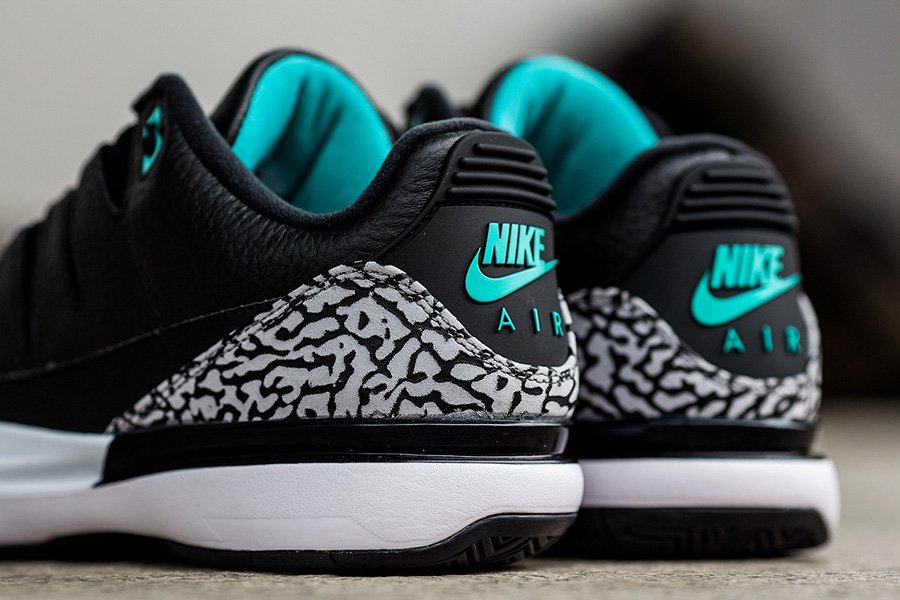 sneaker_wars's tweet photo. 【発売情報】 10月5日にSports Lab by atmos 新宿で先行販売！
ナイキ コート ズーム ヴェイパー RF × AJ 3 "アトモス" 709998-031) 24,840円 (税込)
⇒https://t.co/yL2ImLzJuf https://t.co/Ec9iIaXhTj