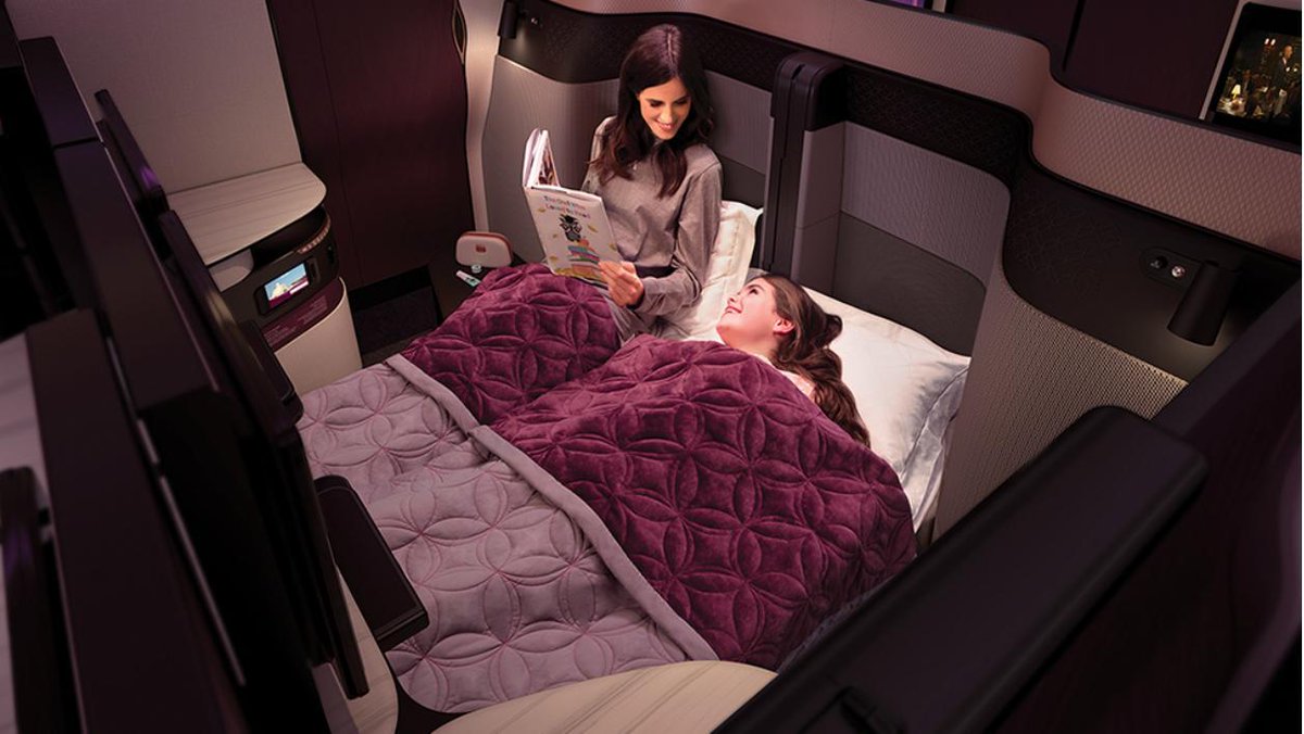 bfmbusiness's tweet photo. L'incroyable siège-lit 2 places de la business class de Qatar Airways https://t.co/KP0yl0MiDi https://t.co/aSsEenHyJm