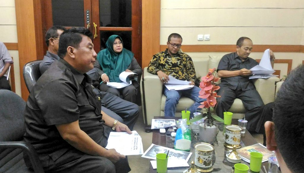 AbahJono's tweet photo. Workshop Optimasasi @FPKBGresik bersma Ketua @DPCPKBGresik @MohQosimNU  &amp; Sekretaris @ImronRosyadiNU . "Abah Jono" https://t.co/JQskW5YOTa