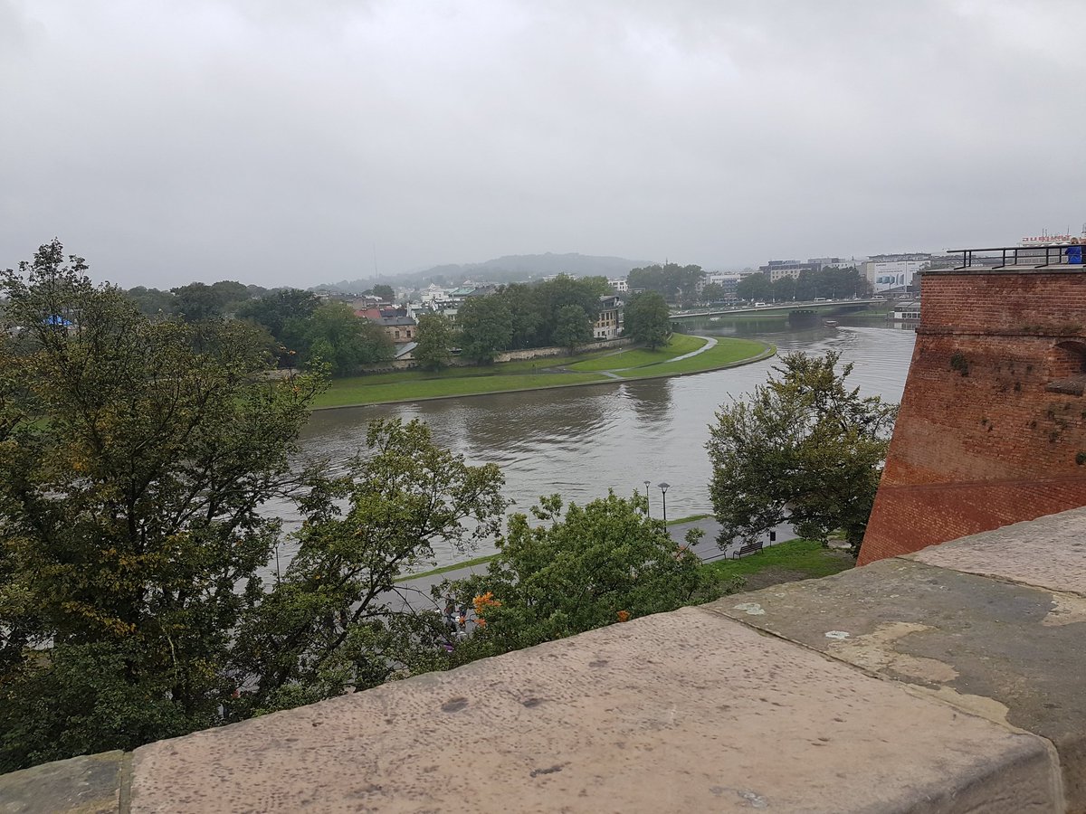 23_gemm's tweet photo. Ehhh que volví de Cracovia y ni acordarme de vosotros. https://t.co/KQlzRXdN1i