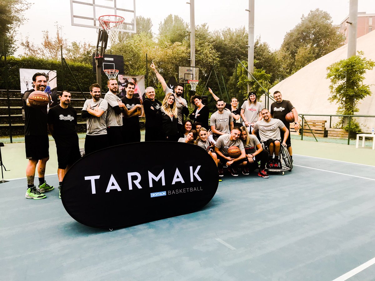 Indoor, street, garden, house, trip. La sfida di Tarmak oggi l’abbiamo vinta! Da oggi si gioca ovunque🏀 #PressExperience #CondiVivi