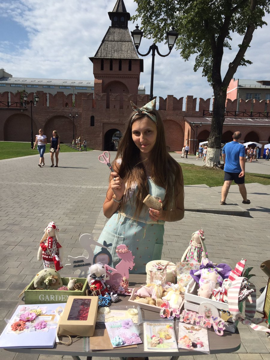 Привет! 🌿 Многие меня знают как Екатерина Ворсобина, а некоторые как tilda_workshop! Я человек который любит творчество во всех его красках, и хочу делиться с вами в твите своими работами которые можно прибрести в моей мастерской!!! Подписывайтесь😉