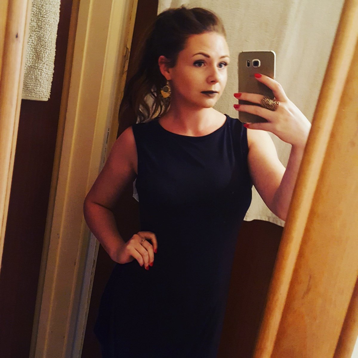 KrissyVeronica's tweet photo. #NewProfilePic https://t.co/eYoqshjazL