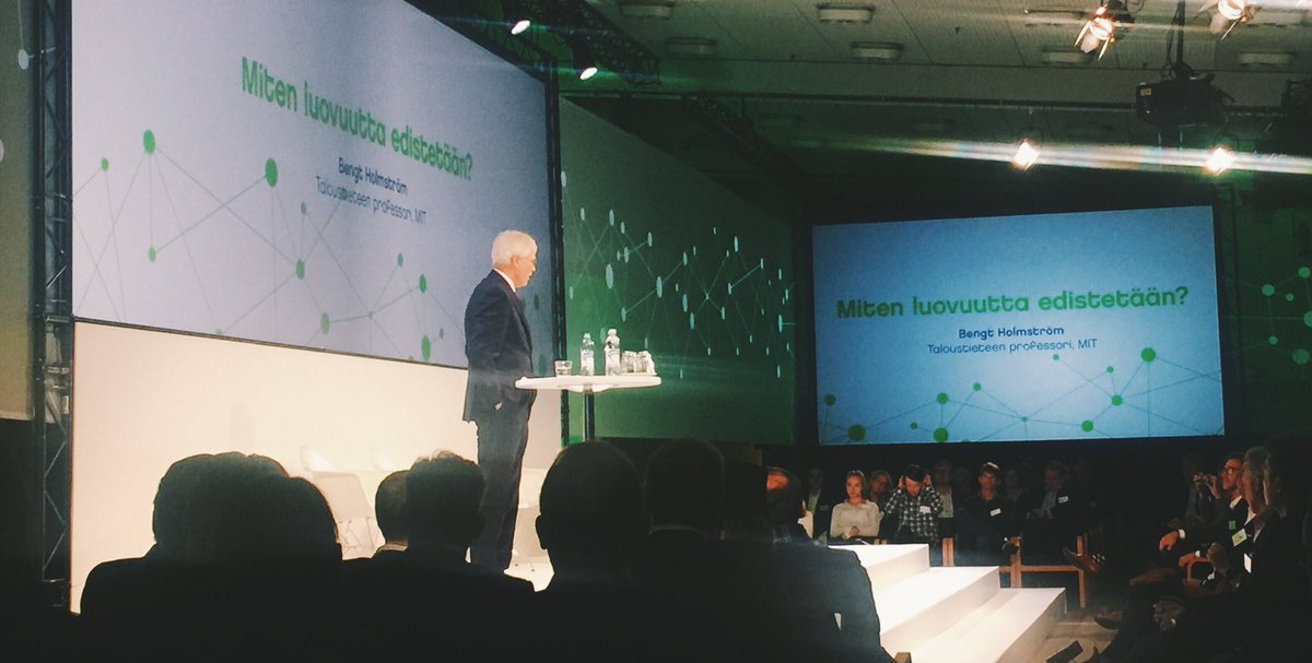 tommiopas's tweet photo. Nobelisti Bengt Holmström:”Imitaatio on ensiaskel innovaatioon” @bengtmit @nestecorp #suuntaeteenpäin #suunta2017 https://t.co/81wdO0slwU