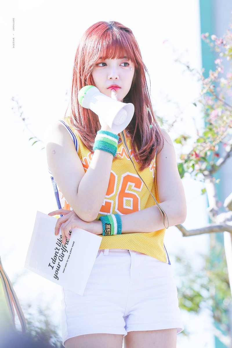 19970420_com's tweet photo. 170929 뮤직뱅크 미니팬미팅

#위키미키 #WekiMeki #지수연 #수연 #JiSuyeon #Suyeon https://t.co/RLeGVxH2eA
