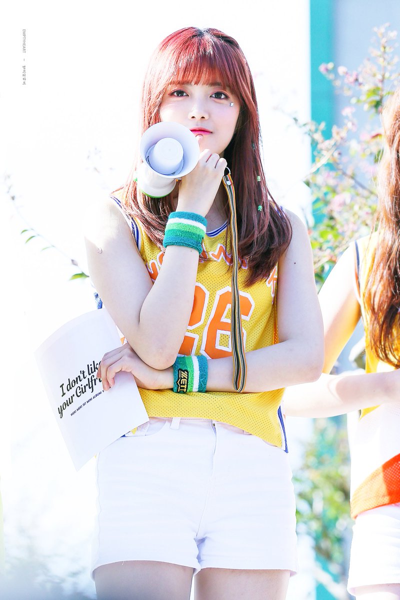 19970420_com's tweet photo. 170929 뮤직뱅크 미니팬미팅

#위키미키 #WekiMeki #지수연 #수연 #JiSuyeon #Suyeon https://t.co/RLeGVxH2eA