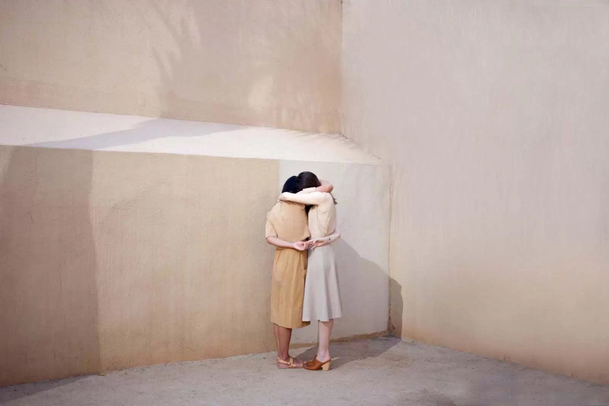 thecreative_net's tweet photo. Manifest a la pau de @thecreative_net, perquè la violència no és ni serà mai la via. 

https://t.co/eFsjY57N0b
Ph: #JuneKim &amp; #MichelleCho https://t.co/oakDp0YNPi