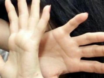 Corriere_AG's tweet image. #picchia e #maltratta la #moglie per14 #anni #Arrestato 46enne di #Frignano 
#stopviolence #violenzasulledonne #news
corrierediaversaegiugliano.it/index.php?opti…