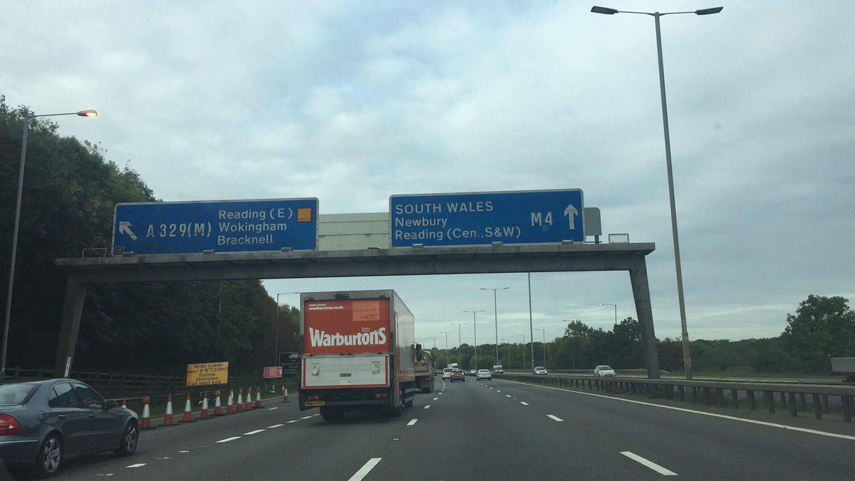 railcamlive's tweet photo. Traffic, traffic, traffic. #installday https://t.co/G9XpvHOaaJ