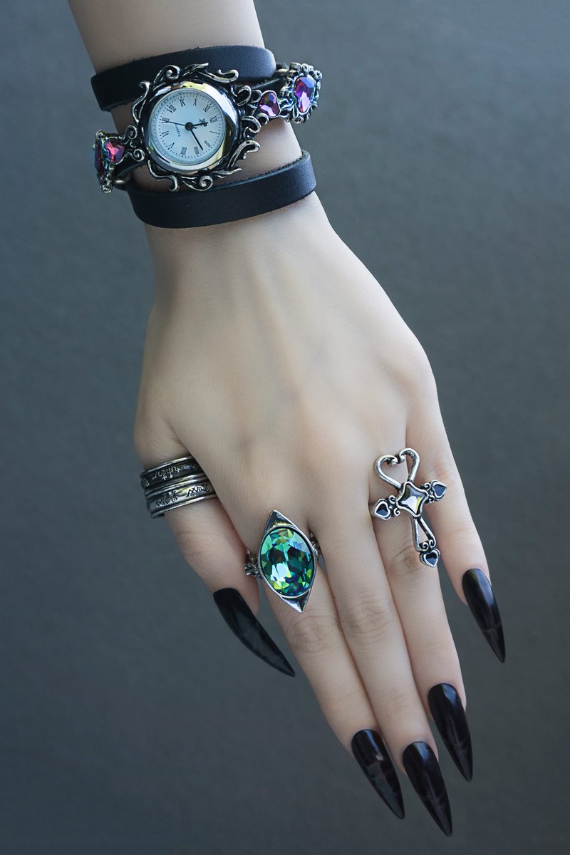 Fed_Corp's tweet photo. #montre Heatfelt coeur #gothic #romantique #alchemygothic #bijou boutique #sarlat #meyrals #perigord #dordogne

https://t.co/366eeyqIKy https://t.co/J1S5JG69Vp