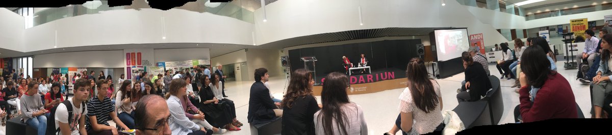 inigoalli's tweet photo. Una parada maravillosa en Pamplona, de mi trabajo en Madrid.
@Padre__Angel #Solidarium @tantakaunav 54 entidades sociales en @unav https://t.co/aqi8OuaMi2