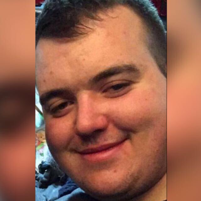 DuganScott7's tweet photo. #dapper29onsnap this is my mate jack, looking for a girl with a bit of beef and cushion for the pushing, I'm just helping him out so help me https://t.co/CfeYkJTTRw