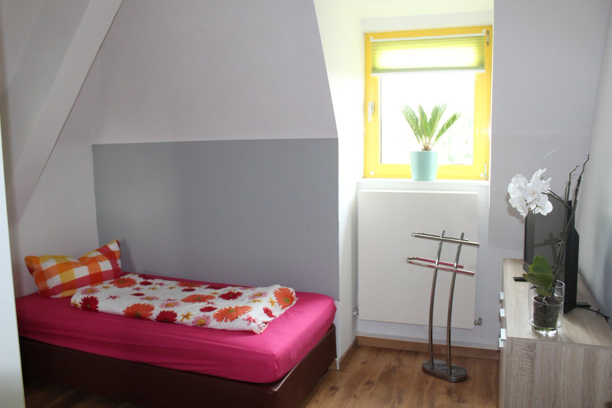 zimmer_gotha's tweet photo. Baustellenunterkünfte, &amp; Studentenzimmer zu #vermieten
#zimmer #gotha #monteurzimmer #guenstig #uebernachten #azubi
https://t.co/11G7oKqogr https://t.co/opbs0rtl1n