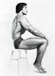 agendadepilates's tweet photo. Qué técnica es la que está haciendo de Arnold Schwarzenegger? 🤔
- #Uddiyana  Bandha
- #Hipopresivos  
- #Scoop  profundo https://t.co/P4ZYRAnm3h