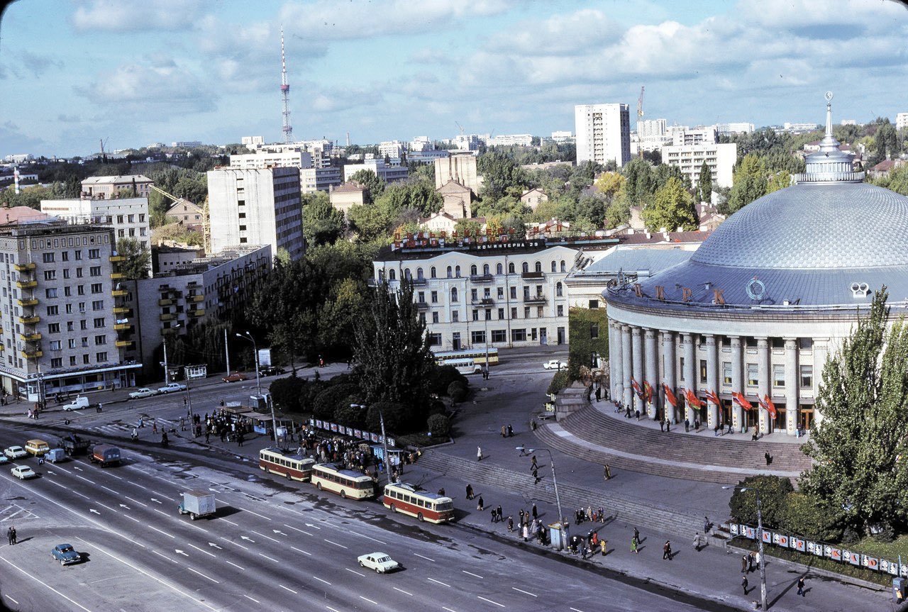 Площадь перемоги киев