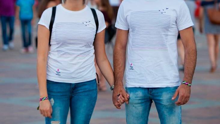 FdelosSentidos's tweet photo. Una de las cosas chulas de #Sentidos17
La camiseta especial X Aniversario by OK Textil
#Sentidos18 vendrá pronto, como el sol de la mañana☀ https://t.co/7J2MEAZ3g6